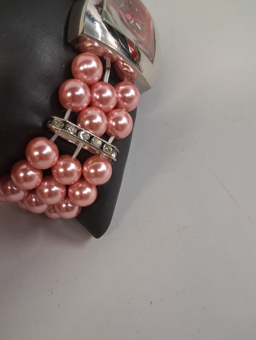 Betsy Johnson Pink Pearl Beaded Women's Fashion Watch - Picture 3 of 4